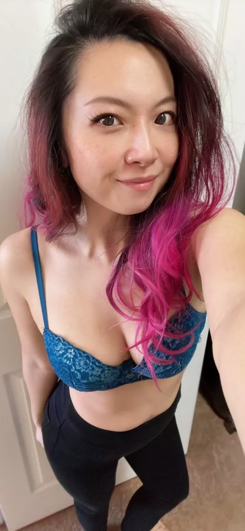 Would you cuddle wit me? by eastsidehotwife