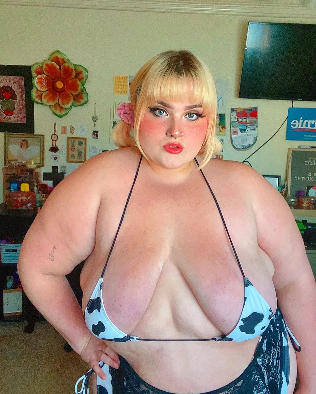 would you cum inside of me? 🥺 posted by eslutsRus