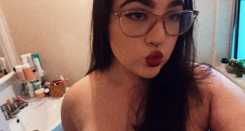 Would you cum on my glasses? by Diane_bailey