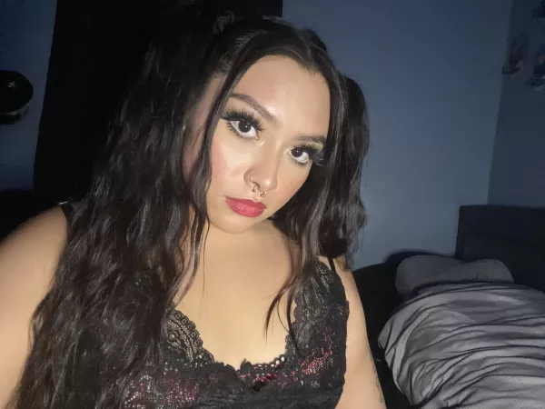 Would you cum on my pretty face ? by lizzyyy15