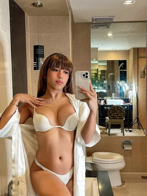 Would you date me? by BossBabeKC