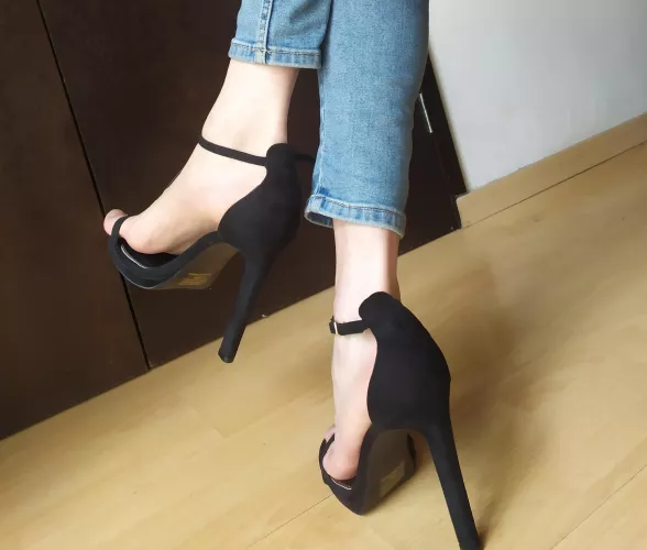 Would you enjoy catching me wearing this shoes at work ? (Oc) 💕 by soldaderyan