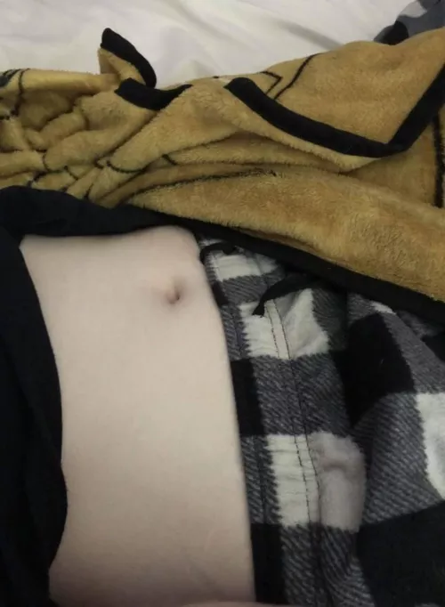 Would you fill my belly button with thick gooey cum? by herbellybutton