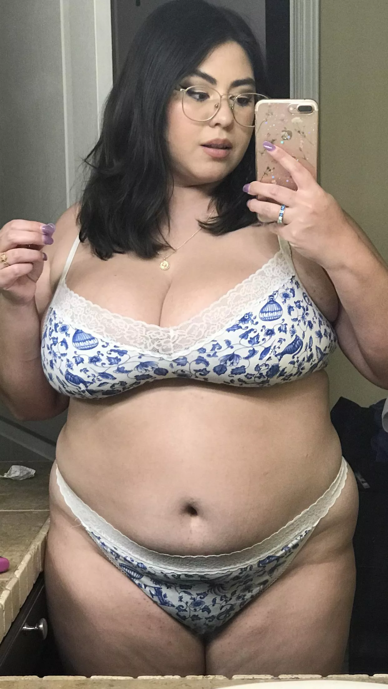 Would you flirt with me? posted by SpicySophieV