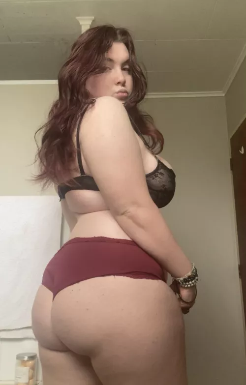 Would you fuck a chubby 02’ girl🥰👅 by Purple-Pandas