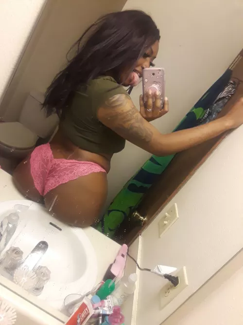 Would you fuck me on the sink? by SweeeetCaramella