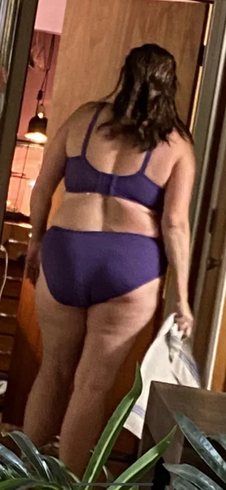 Would you fuck my thick wife? by tambo2002