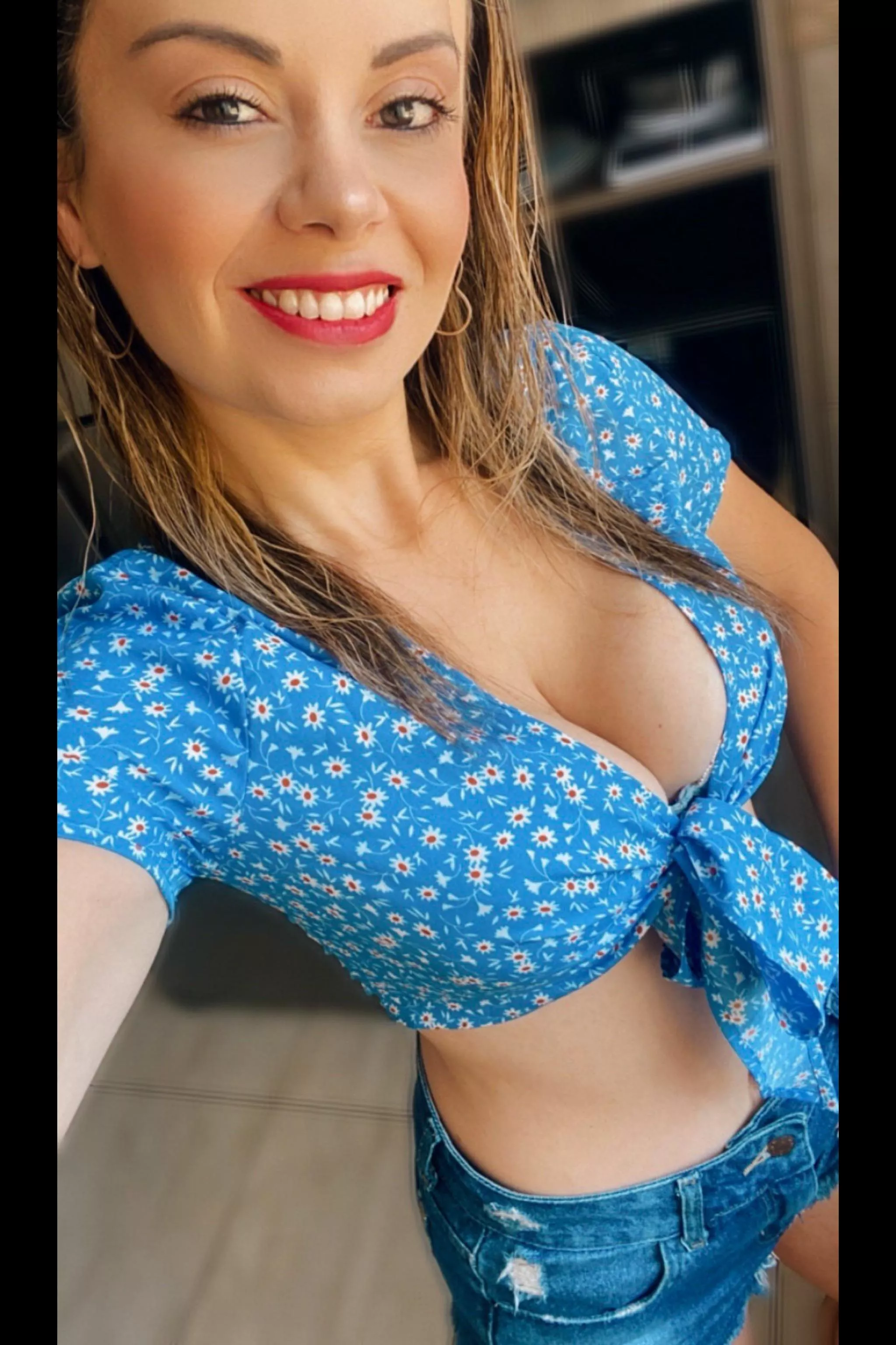 Would you fuck this MILF from next door? 😏 [39, mom of one] posted by GigiAndersen