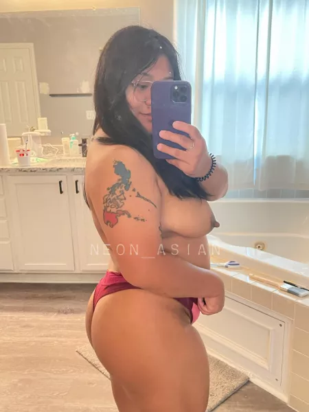 Would you fuck this thick asian nympho? 🥵💦🔥 by neon_asian