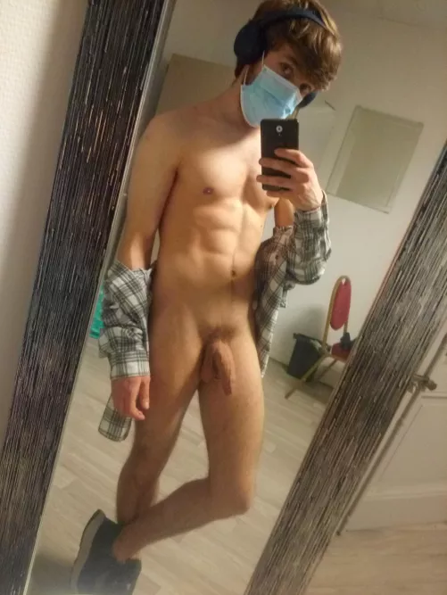 Would you give me a hand? by DaboyRichardson