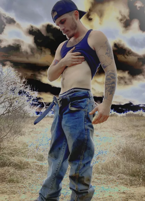 Would you give me a tat? by theycallmeyello