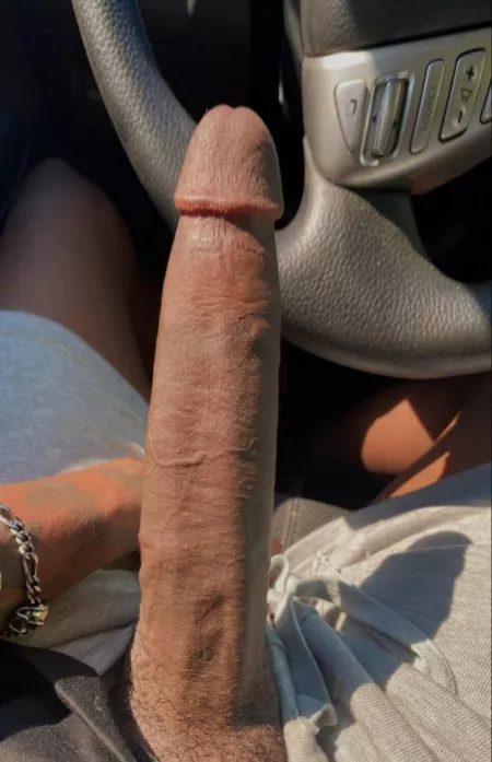 Would you give my monster road head whilst listening to your favourite music 🎶 let daddy know 😈 by jahron99