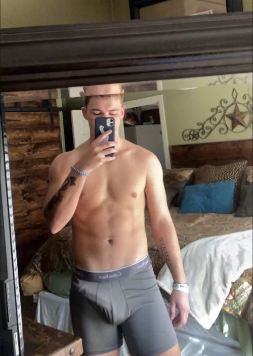 Would you go on your knees for me? by thatonestud3