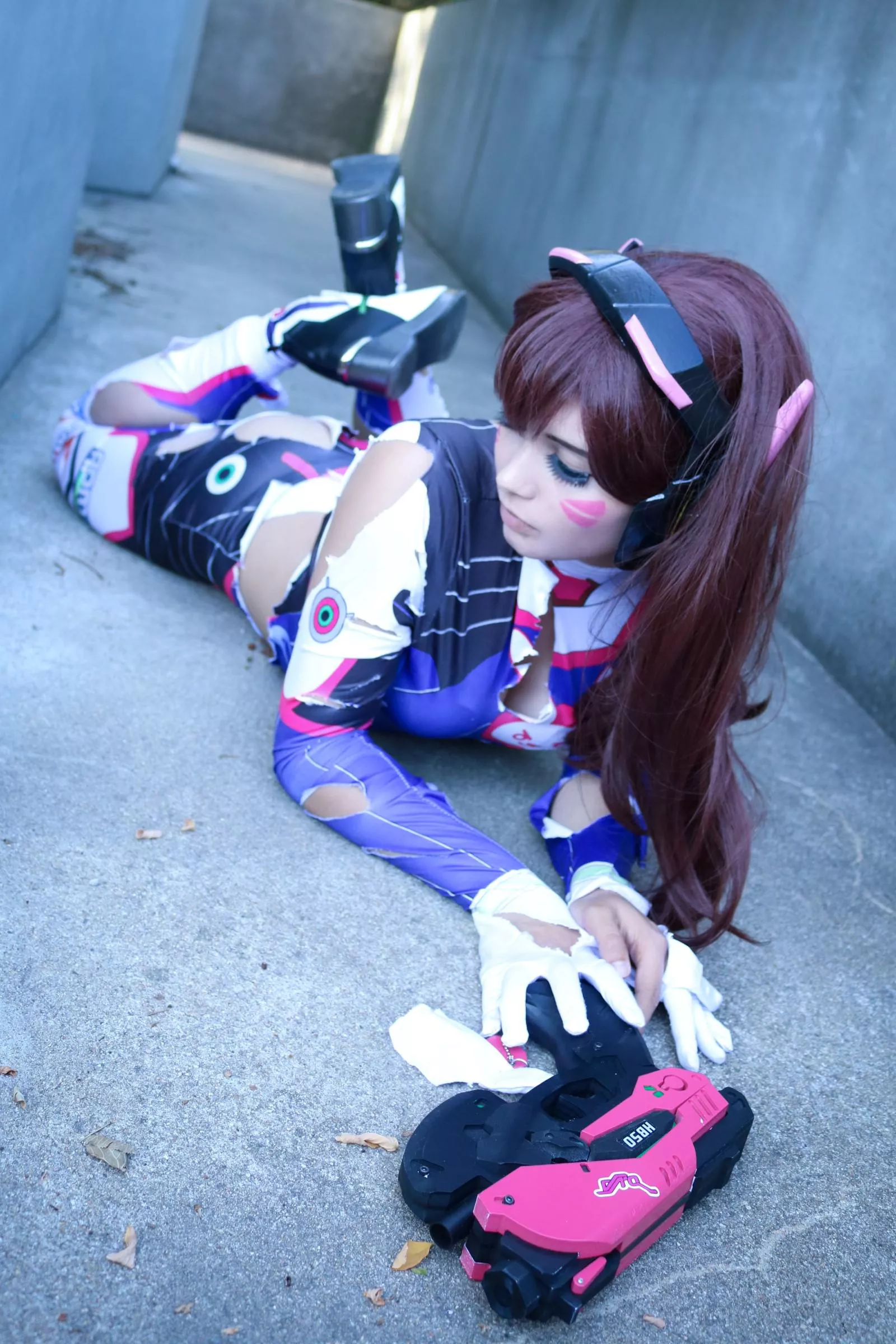 Would you help D.Va win this fight? (By Gunaretta) posted by Gunaretta