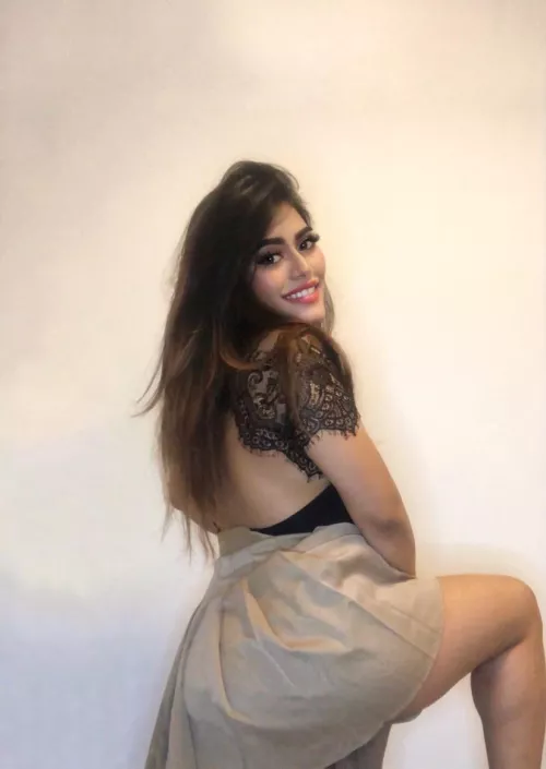 Would you help me tie my shoes? 😊 by dwiirafrayy