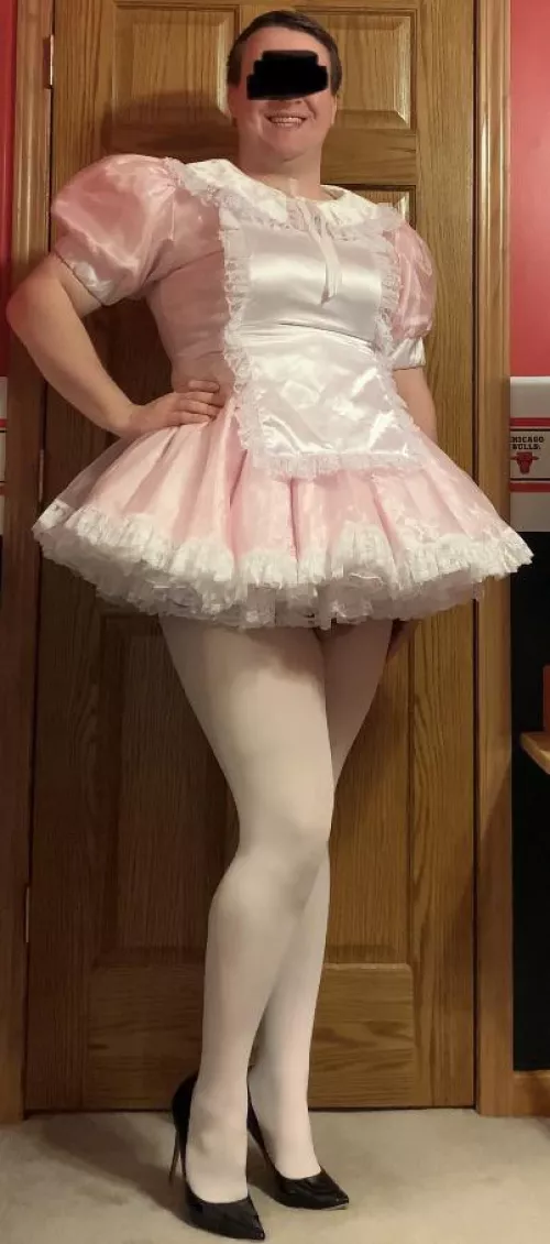 Would you hire me to be your sissy maid? by Sissy-Hannah420