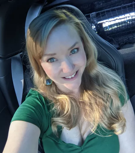 Would you hit on me in a club?.❤️ [F47] by Crystal_Sunshine_