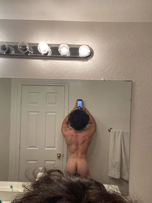 Would you hit or do my muscles make you think twice about it? [19]M by Ivansdungeon