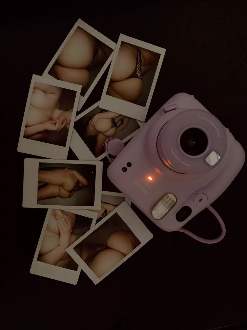 Would you keep a Polaroid picture on me in your wallet? posted by prettyclity