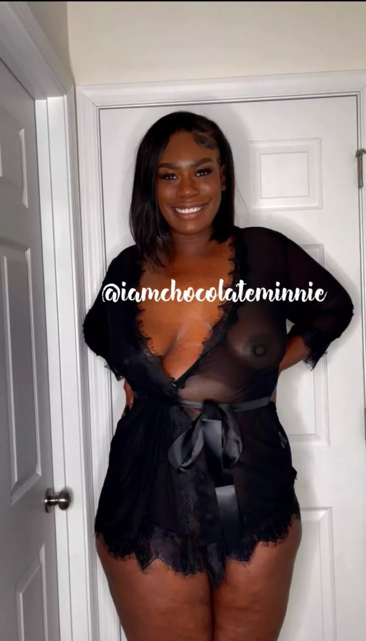 Would you keep me company? posted by iamchocolateminnie