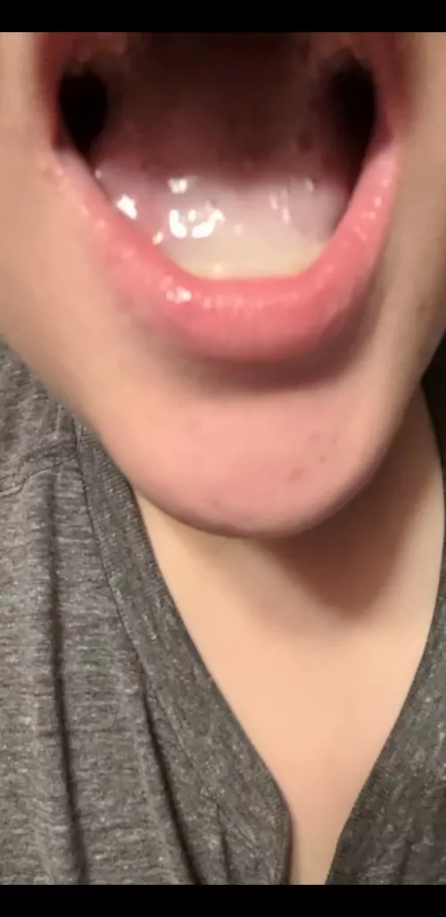 Would you kiss me for a blowjob? 😈🍑 by xoxo_peaches