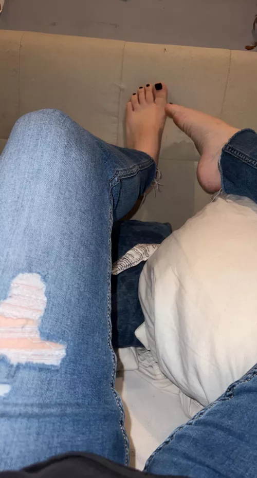 Would you let me give you a foot job? by SamanthaGeorge89