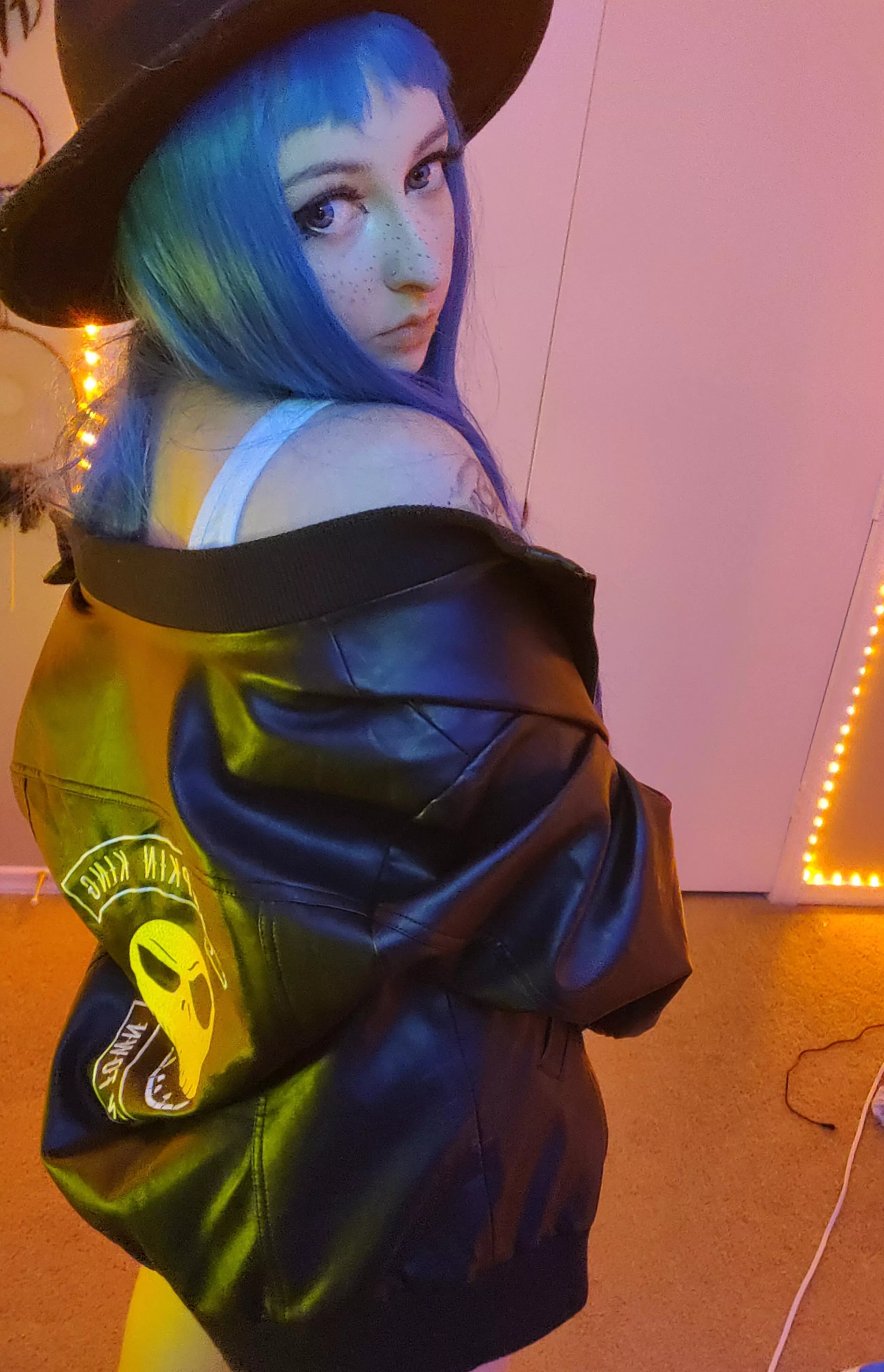 Would you let me ruin your life to see what's under my coat? 🤤 posted by xdream_scapex