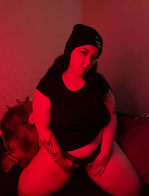 Would you let me sit on your face? 🍓💦 by Peachybaby69_