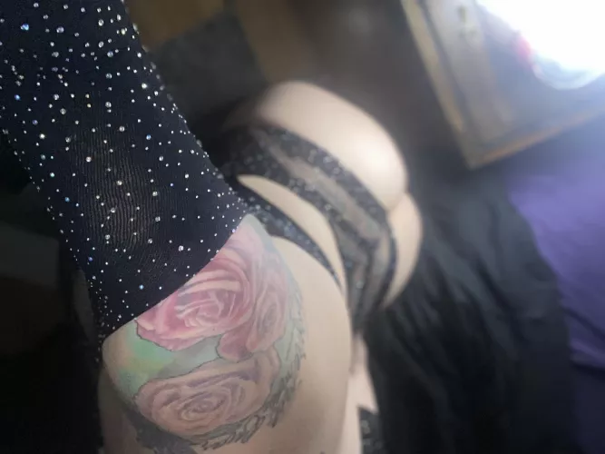 Would you let me sit on your face ? by officialallyrose