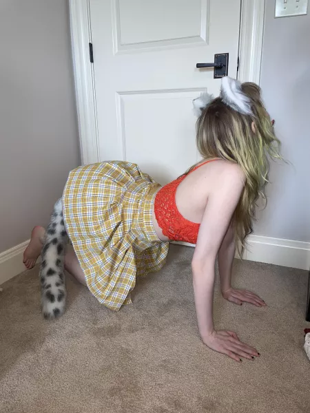 Would you let this cat girl Into your room 🥺? by giannasfeet