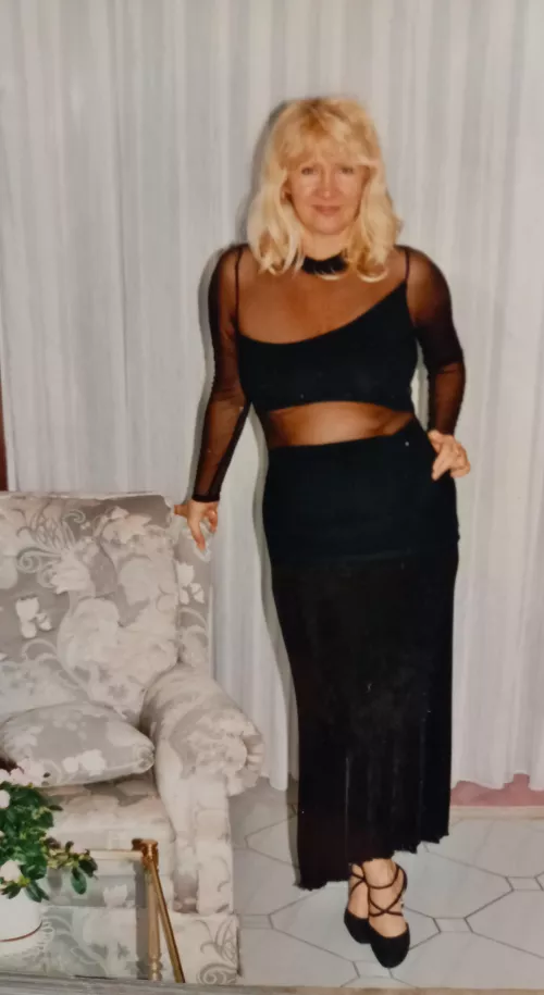 Would you lift the top or the skirt by rokliefhebber