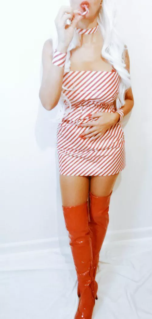 Would you like a suck ✨🍭✨ by Ella_Incognita