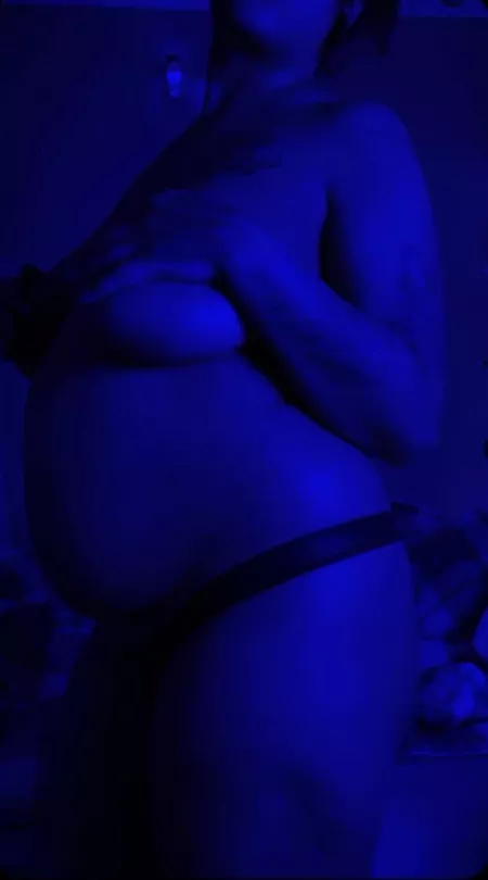 Would you like chubby, tatted, goth milfs for dessert? by AltGhoul