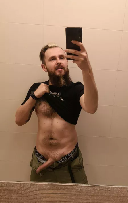 Would you like to be my coworker and sneak out during the lunch break? 🍆😎 by xwildwombatx