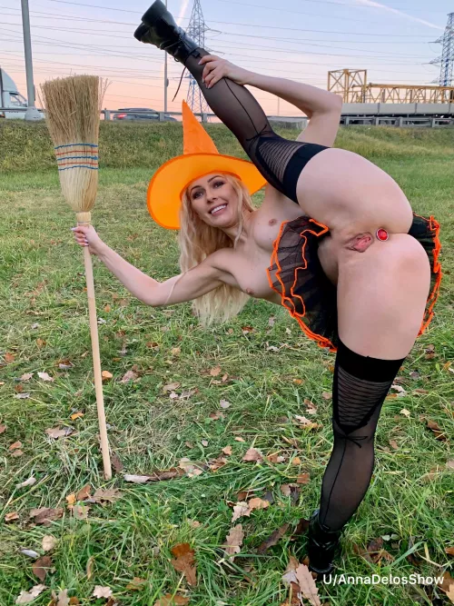 Would you like to fly with me?😜 by AnnaDelosShow