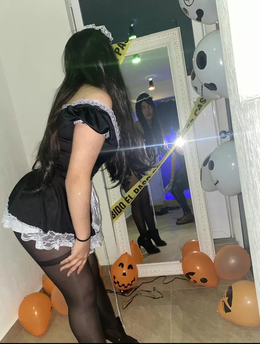 would you like to have a maid like that?🥰 posted by AdFit9878