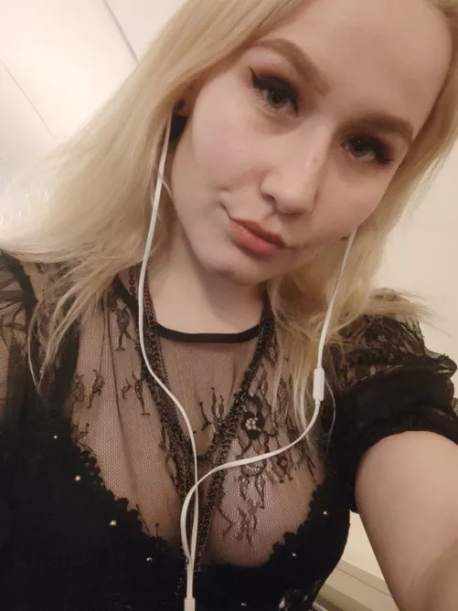 Would you like to see my sweetie pussy?🙈 FREE OF link in bio by Fine_Lovely_Girl
