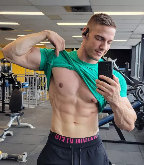 Would you like to train with me ? 🔥 by John_fitness91