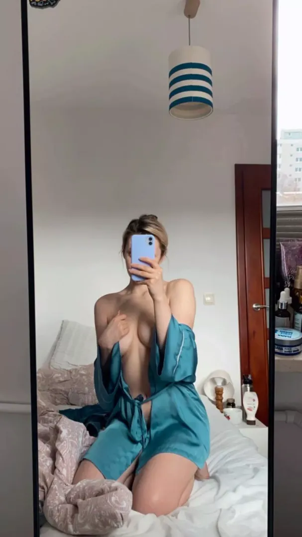 Would you like to Wake up next to me? posted by monnmonn997