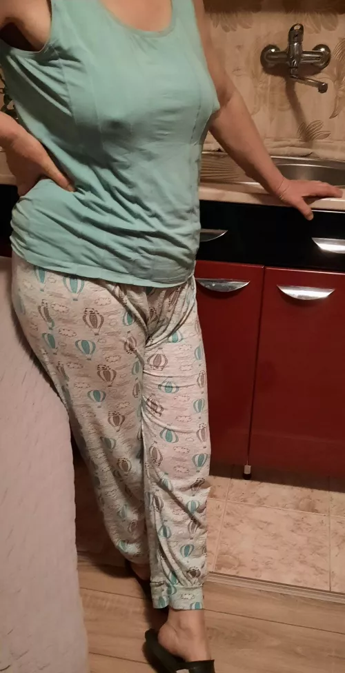 Would you nail my mom? by LocalFool321