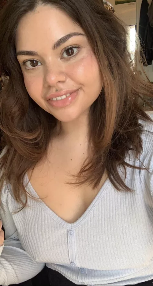 Would you notice me being braless if we were coworkers? by mollyzedolly