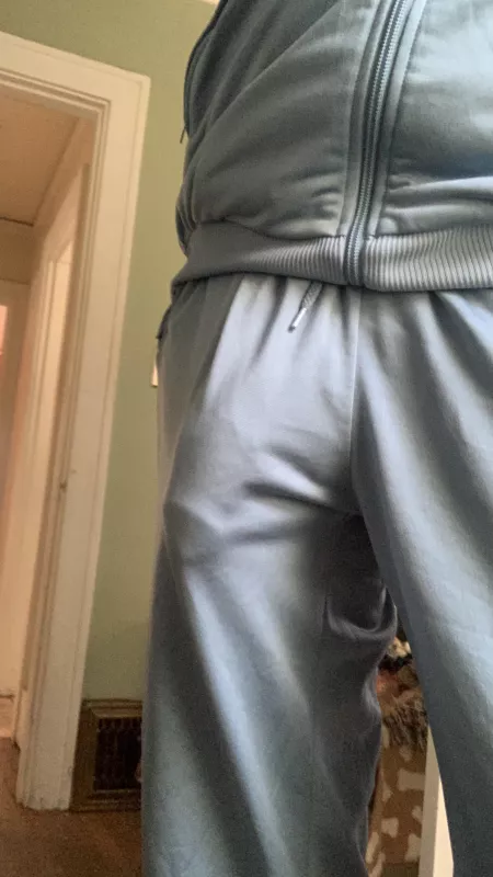 Would you notice? by AVERAGE_BUT_GIRTHY