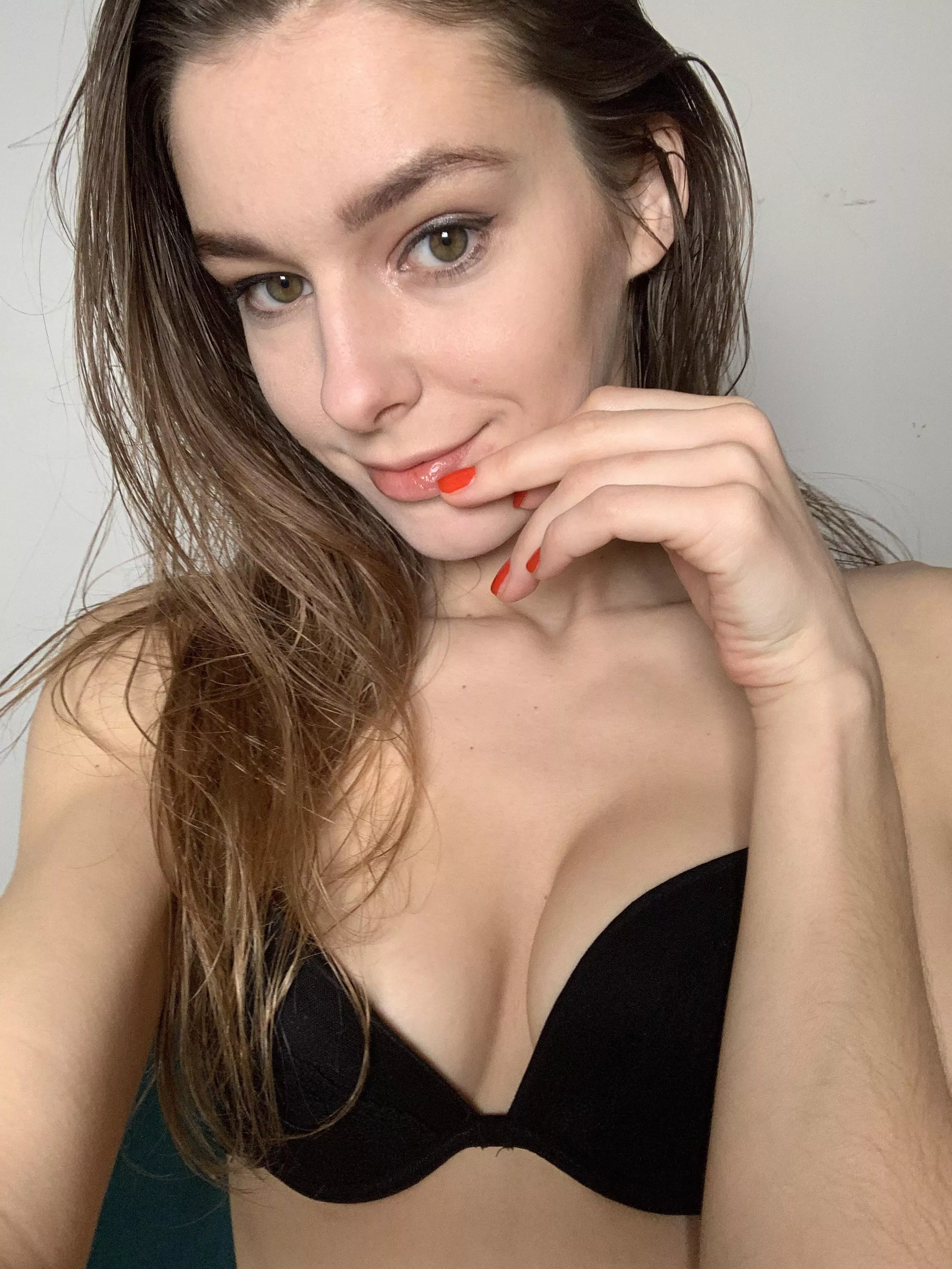 Would you play with me before i go to sleep? 😴 posted by ComprehensiveCap1691