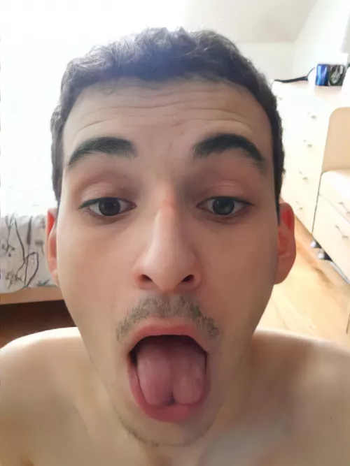 Would you play with my mouth ? by phosphoreia