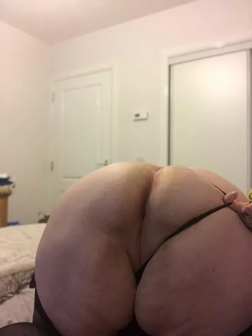 Would you pull them to the side? [F] by txttooedbby