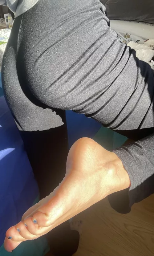 Would you rate me? by Substantial_Dance_86