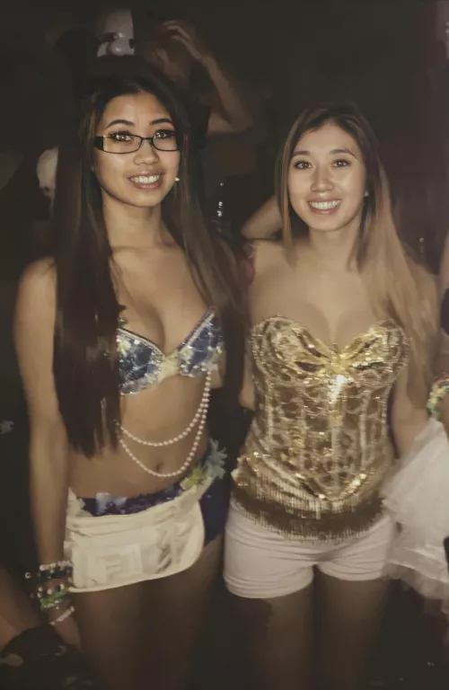 Would you rave with two Asian sisters?🥴 by SaddytheBaddy