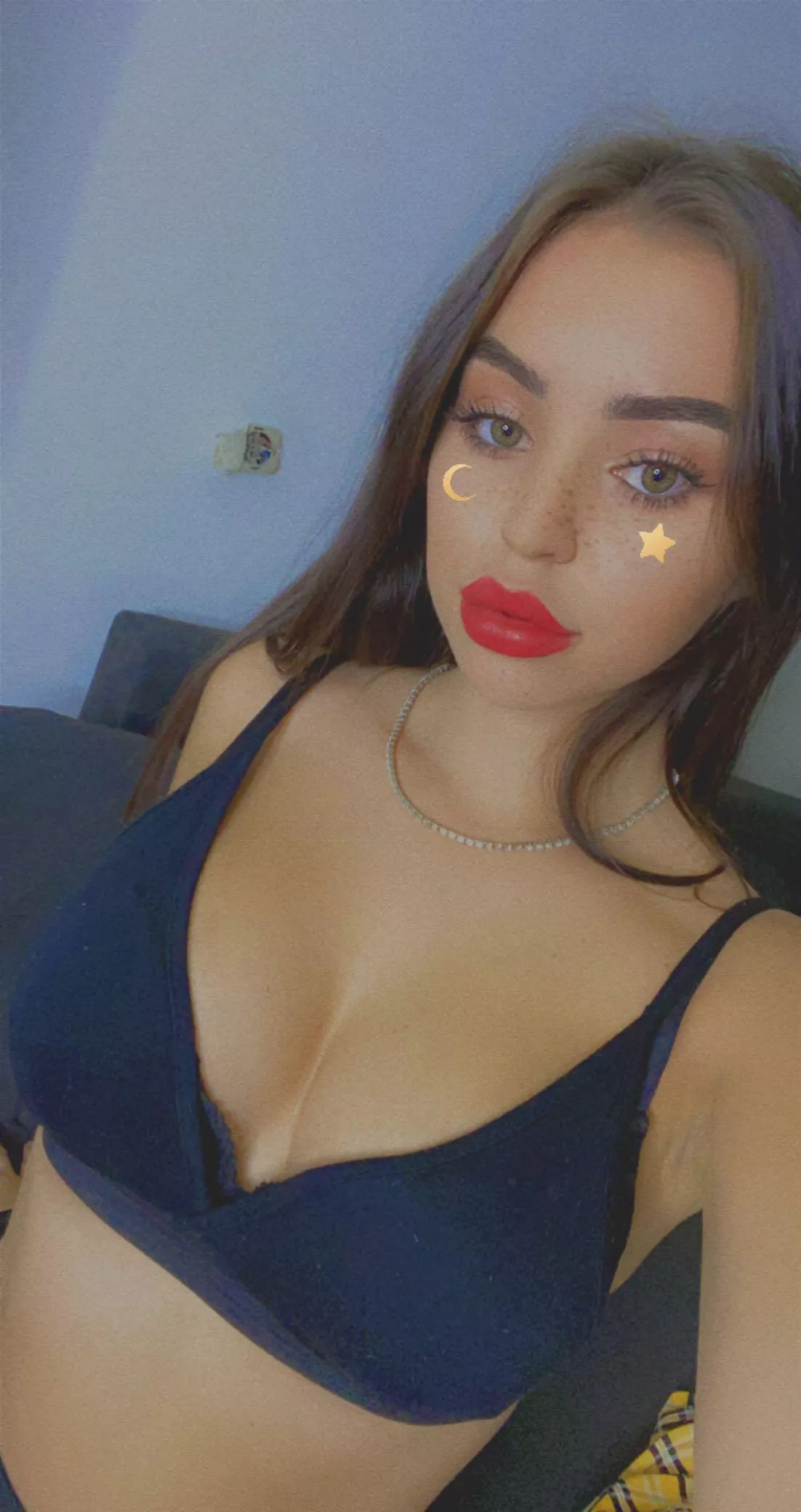 Would you say i have blowjob lips ?🥺 posted by Nastyivy2