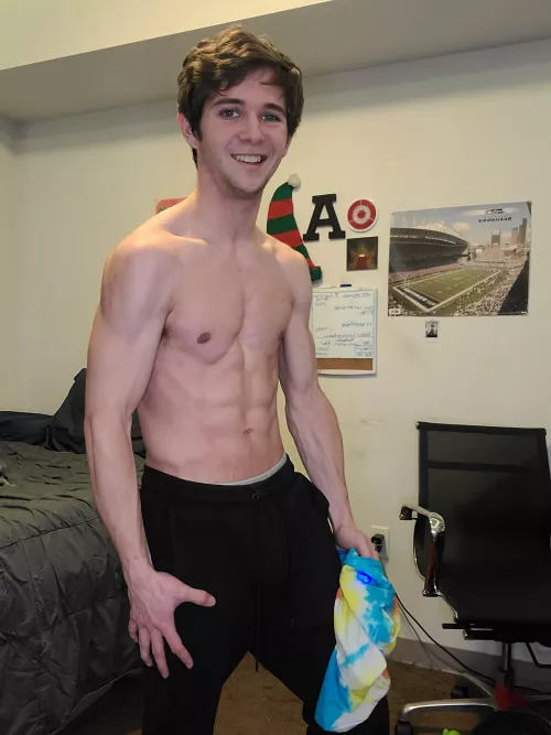 Would you say this is an 8-pack? by whtvritsathrowaway