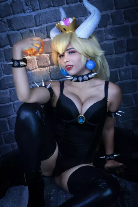 Would you serve this queen? (By Gunaretta) by Gunaretta